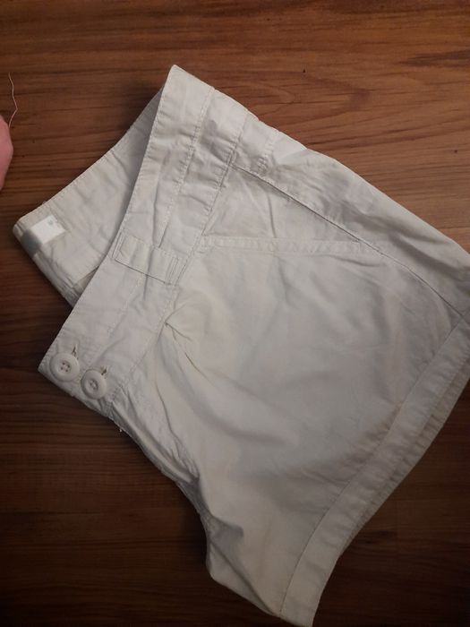 Krótkie spodenki House