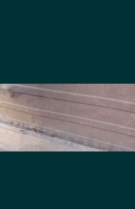 Борт тракторного причіпна