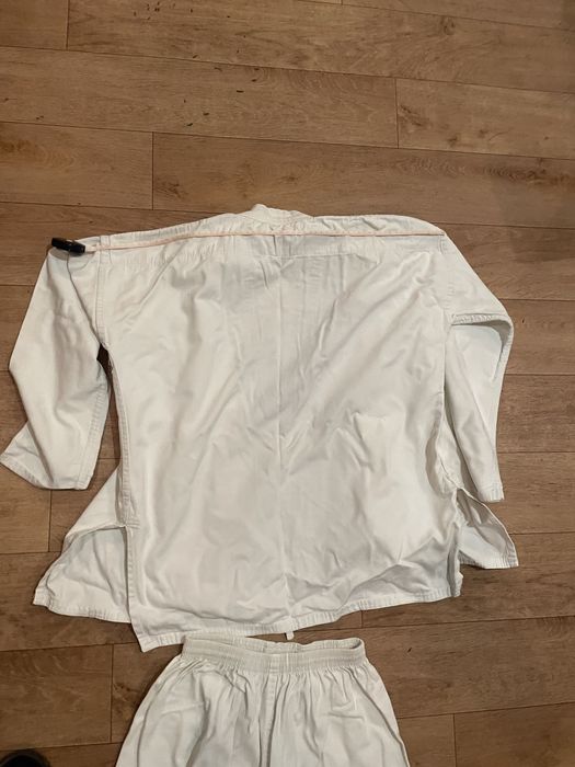 Продам кімоно карате