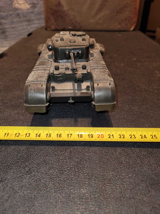 Model brytyjskiego czołgu CHURCHILL CROCODILE