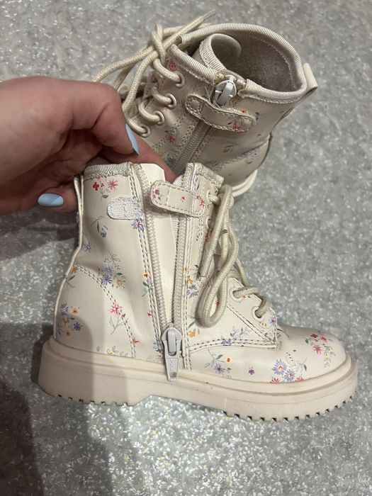 Весняні ботинки Next