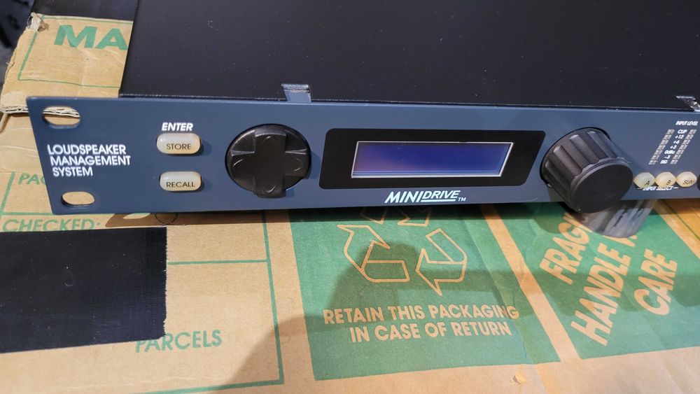 System zarządzania głośnikami BSS FDS-334 MiniDrive crossover