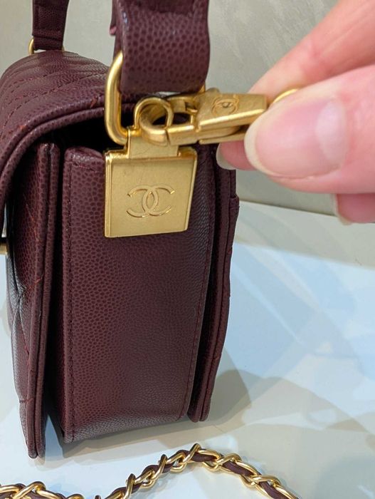 Сумочка Chanel 19 см з натуральної шкіри колір "спіла вишня"