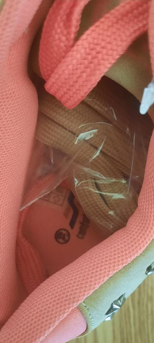 Buty damskie wiązane