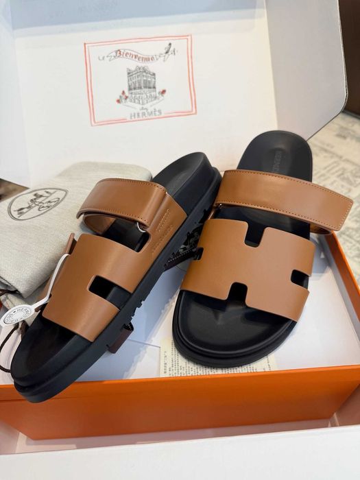 38 і 42 ( на 37 і 40) Жіночі коричневі шкіряні шльопанці Hermes Chypre ермес Гермес коричневые шлепанцы
