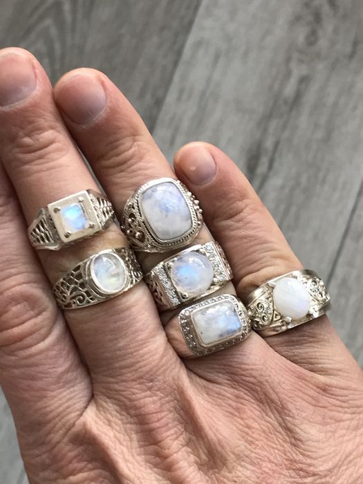 Кольцо перстень лунный камень одуляр серебро