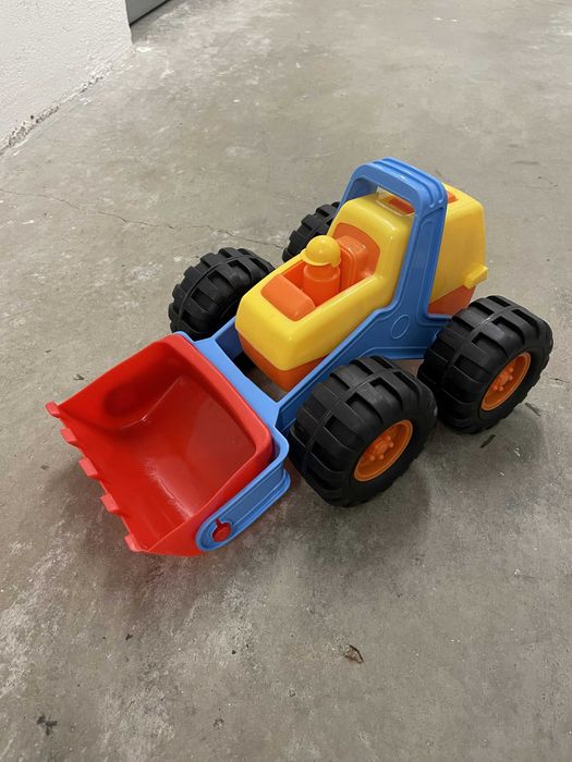 Brinquedo Escavadora para a praia