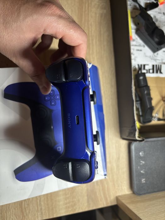 Продам DualSense PS5