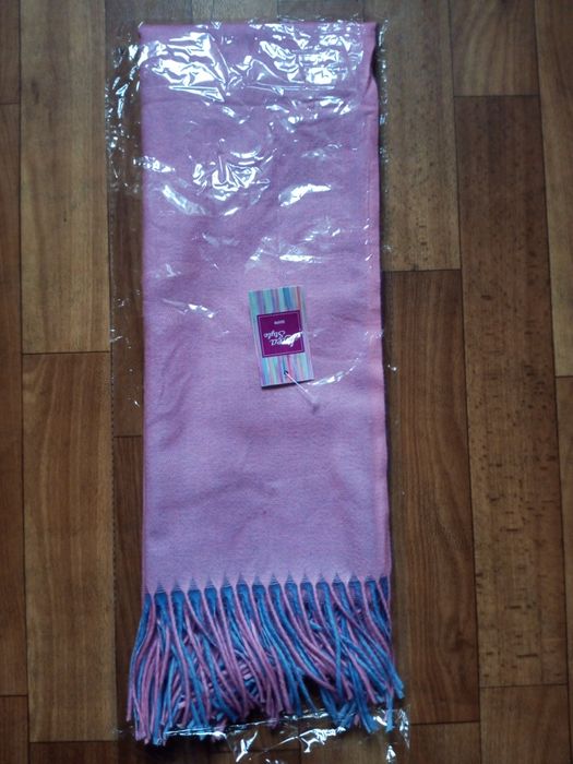 Новый  качественный  кашемировые двусторонний  ( розово- голубой) шарф