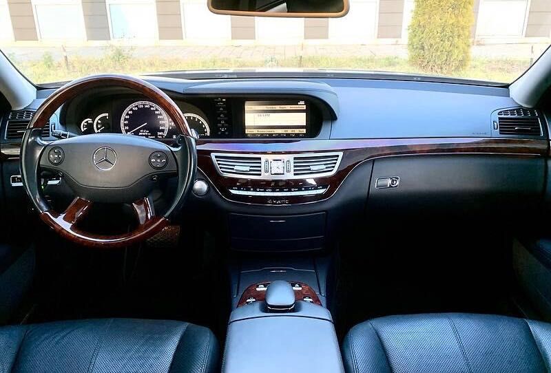 Автомобіль Mercedes S550 4matic W221