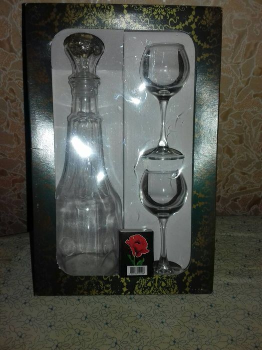 Графин и две рюмки, подарочный набор
