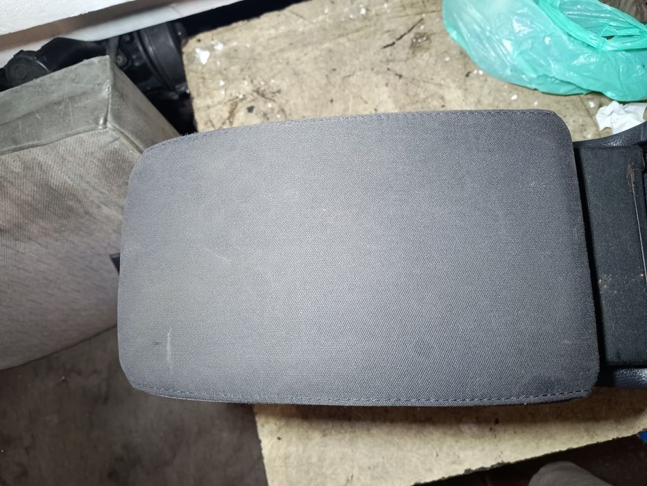 Podłokietnik z regulacją VW Golf VI V oryginał