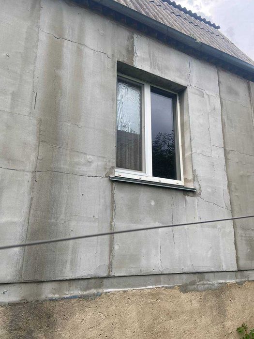 Продам дім, за містом із земельною ділянкою