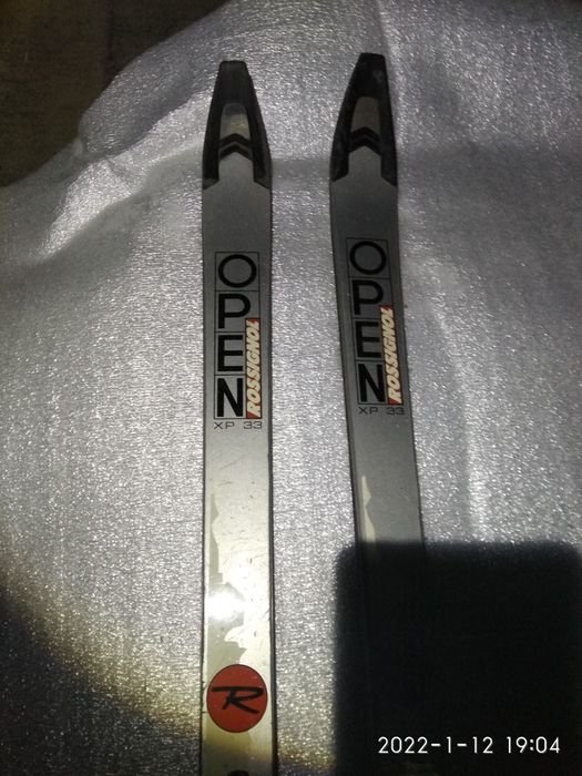 Продаю горні лижі