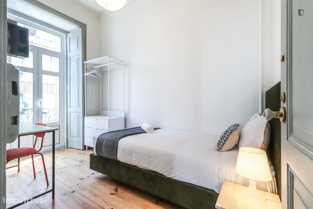Quarto - localizado em Campo de Ourique Lisbon