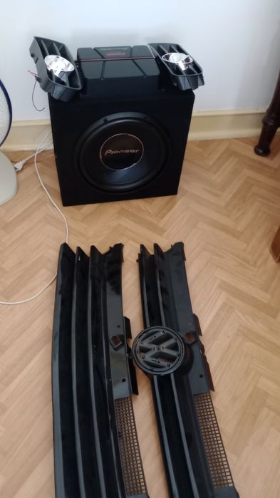Vendo como novo subofer com amplificador novo