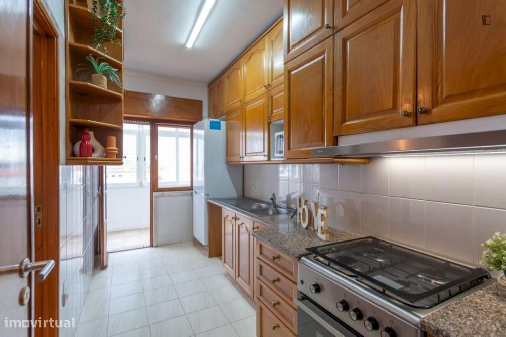 Apartamento com 4 quartos - localizado em Alvalade Lisbon
