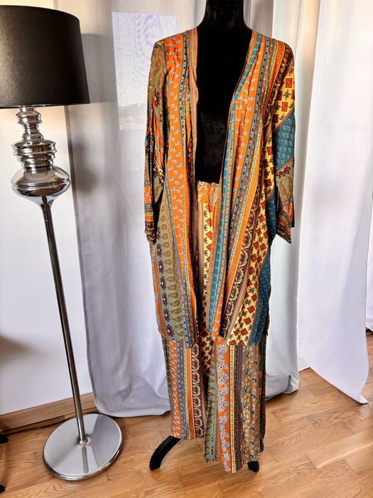 Conjunto de 2 peças, calcas e quimono