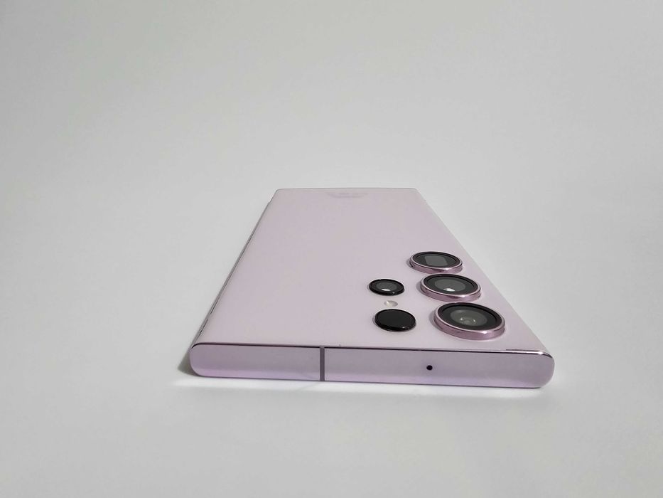 Samsung S23 Ultra 512gb.  Excelente