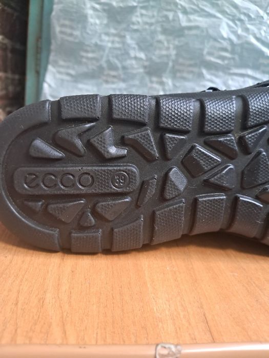 Ботинки осенние, кожаные. ECCO