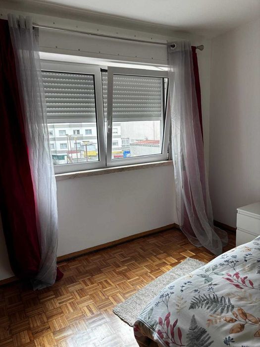Alugo quarto no Cacém