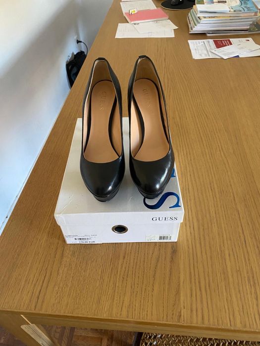 Sapatos Salto alto guess