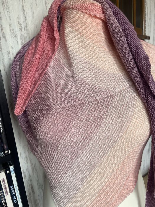 Chusta” Barbi”strzałka robiona na drutach