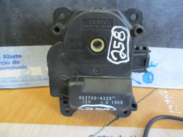 Motor da comporta da sofagem TOYOTA RAV4 II (_A2_)