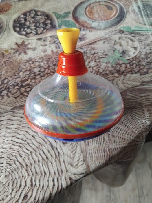 Юла.волчок.детская игрушка