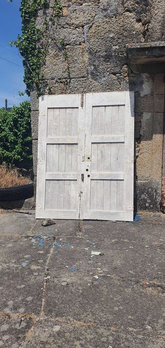 porta de 2 folhas em madeira