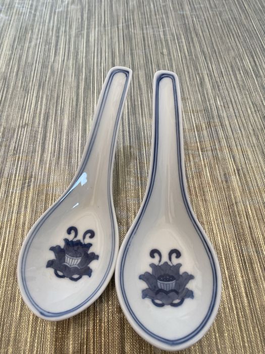 2colhere de porcelana chines antigo