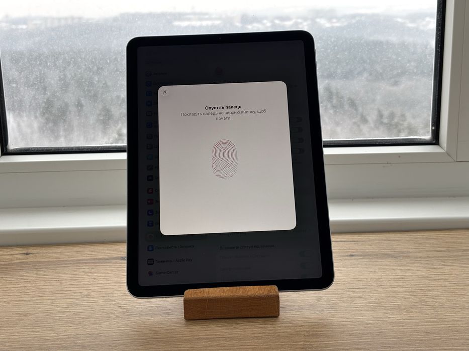 iPad Air 4 Wi-Fi  256 Gb +чохол