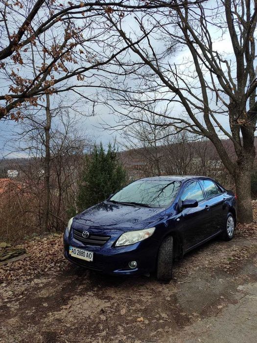 Автомобіль Toyota Corolla