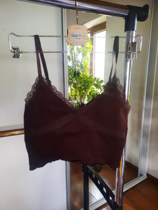 Czekoladowy krotki top S H&M