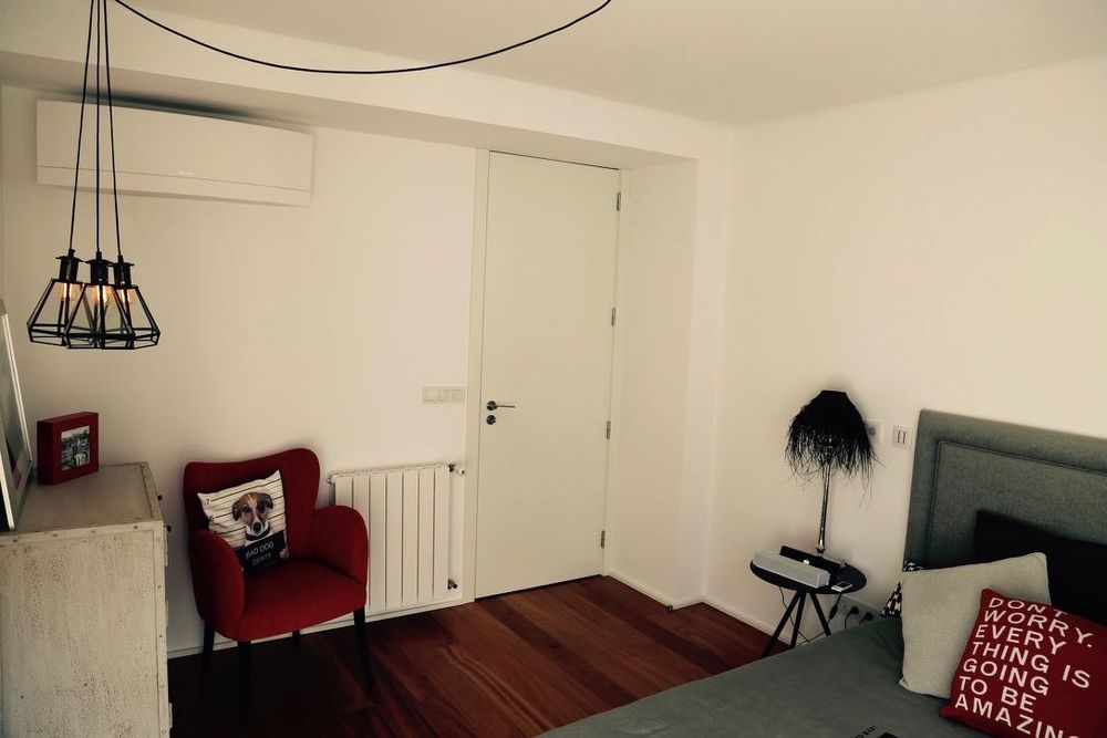 Candeeiro Pendente Triplo Estilo Industrial em Metal Preto