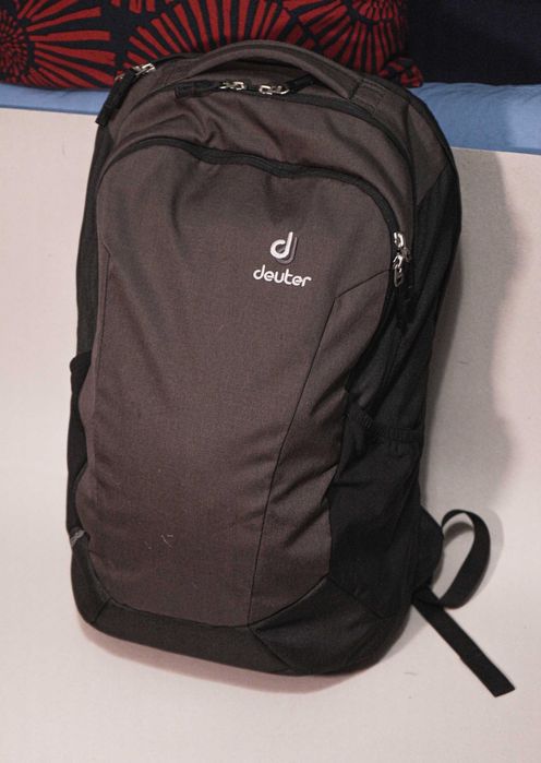 Mochila Deuter Giga 28L – Conforto e Organização para o Dia a Dia!