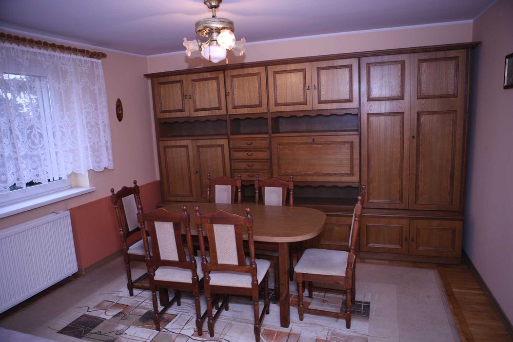 Połowa domu + garaż, ogródek  i dodatkowe mieszkanie