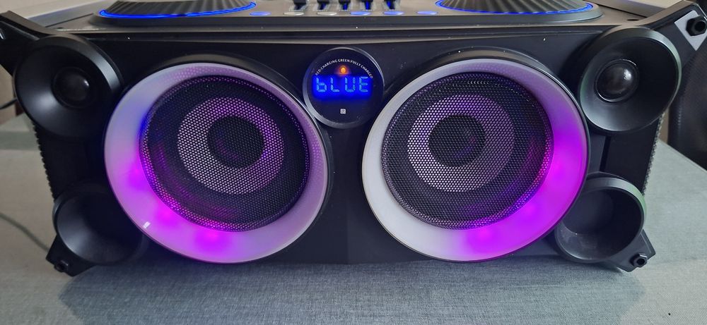 Boombox  Bluetooth  New AUDIO RM-800BT