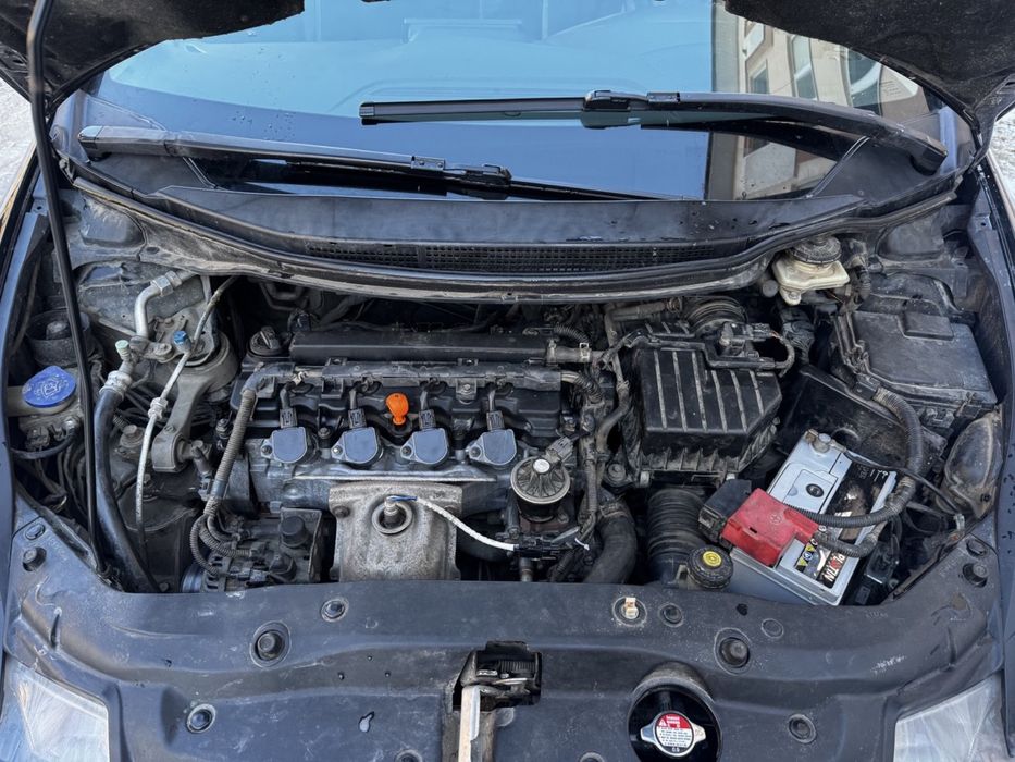 терміновий продаж Honda civic 5D продам машину