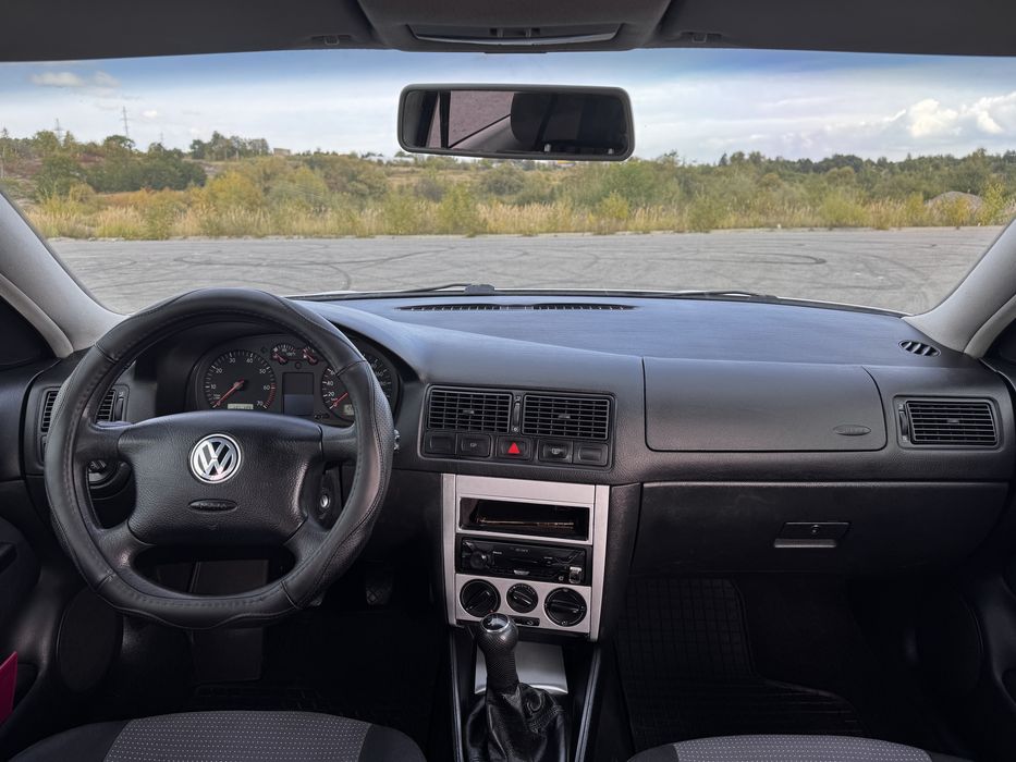 Volkswagen Golf  4