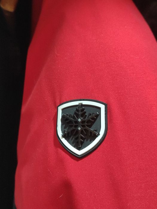 Спортивна зимня куртка