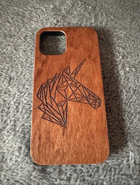 Drewniane, mocne etui z koniem do Iphone 12Pro Max
