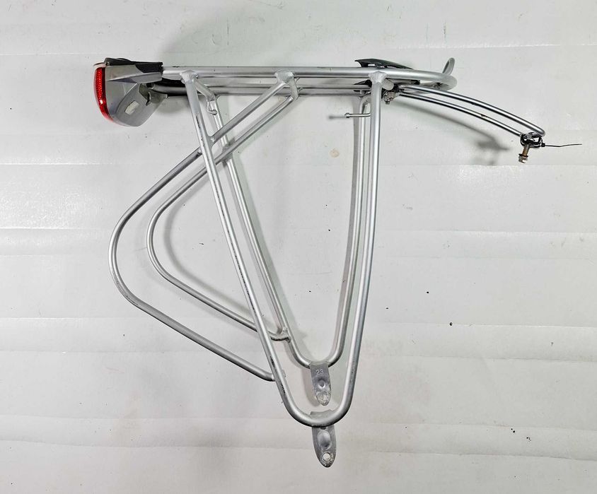 Bagażnik tylny do roweru na koła 28 cali mocowany na śruby Gazelle alu