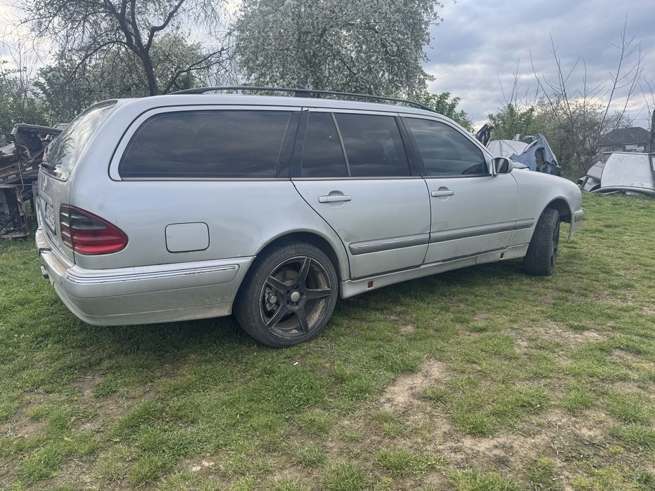 Продам мерседес е210  ресталінг без мотора