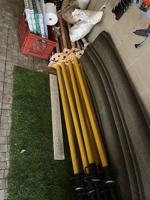 Escoras 1.8-3 metros Leroy