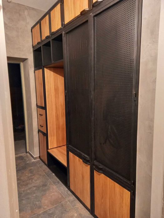 Меблі лофт. Меблі для барів. Офісні меблі. Стелаж. Диван. Стіл.