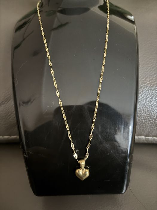 Wisiorek serce. Wisorek na walentynki. Zloty lancuszek