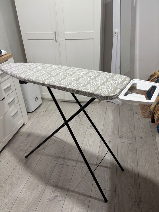 Ferro + tabua de engomar