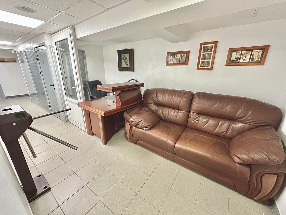 Офіс кабінет 12м2 приміщення юридична адреса Саперно-Слобідська 8