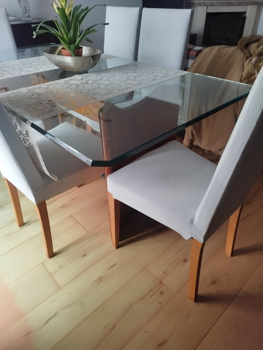 Mesa de jantar com 6 cadeiras